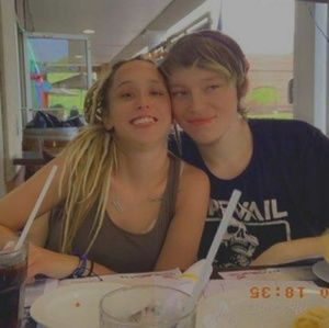 Meet your Posher, Tayler